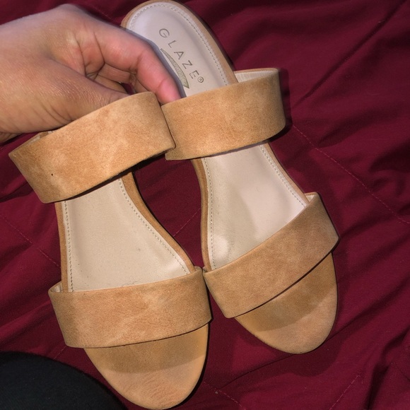 Heels - Picture 5 of 6